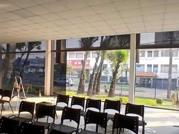 Controle a luminosidade com película para janelas